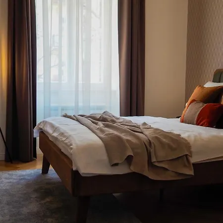 Rasinovo Nabrezi - Riverside Apart-hotel Praga