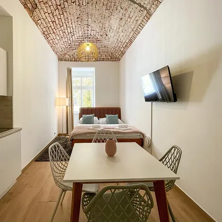 Rasinovo Nabrezi - Riverside 4*