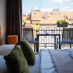 Rašínovo Nábřeží - Riverside Aparthotel Praga