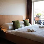 Rašínovo Nábřeží - Riverside Aparthotel