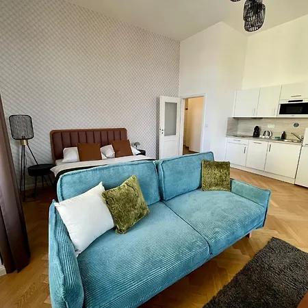 Rašínovo Nábřeží - Riverside Aparthotel 4*