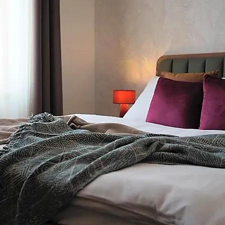 Apartahotel Rašínovo Nábřeží - Riverside Praga
