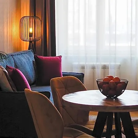 Rašínovo Nábřeží - Riverside Apartahotel