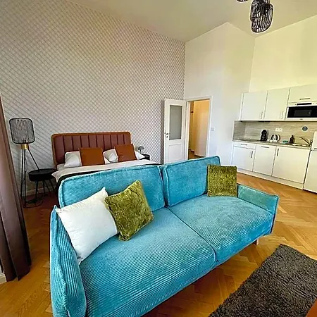 Rašínovo Nábřeží - Riverside 4*