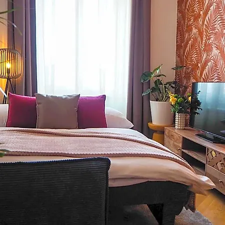 Rasinovo Nabrezi - Riverside 4*