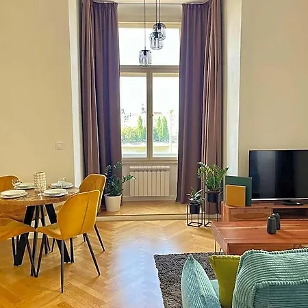 Rasinovo Nabrezi - Riverside Апарт-отель 4*