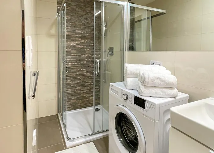 Rasinovo Nabrezi - Riverside Lejlighedshotel 4*