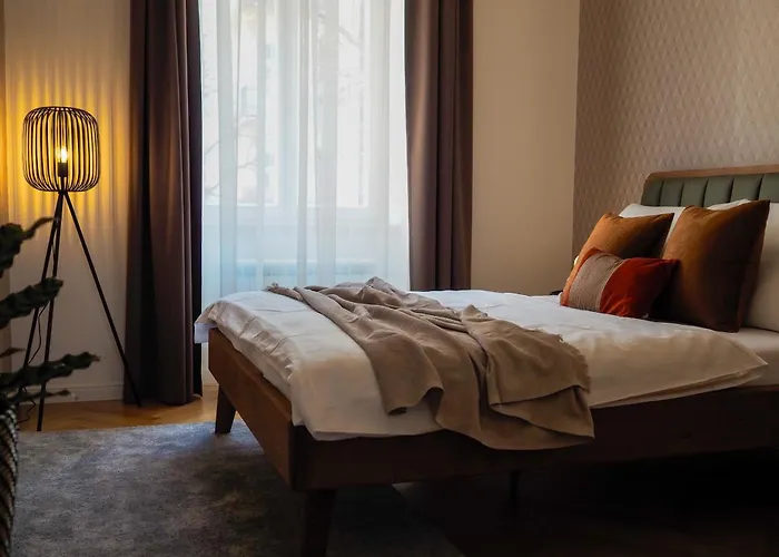 Rasinovo Nabrezi - Riverside Lejlighedshotel Prag