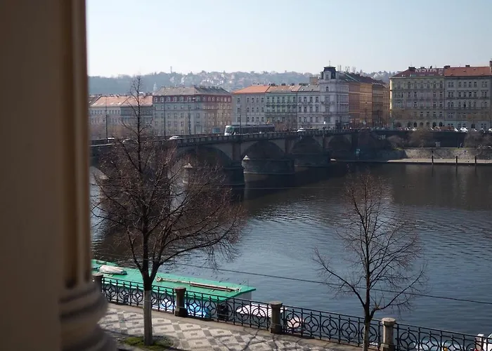Rasinovo Nabrezi - Riverside 4* Prag