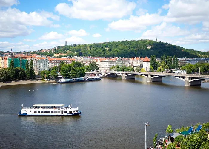 Rasinovo Nabrezi - Riverside Lejlighedshotel 4*