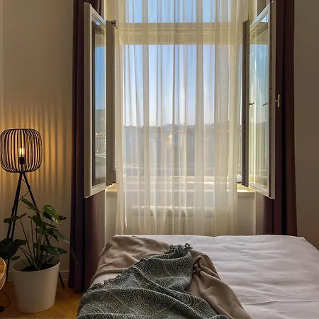 Hotel apartamentowy Rasinovo Nabrezi - Riverside