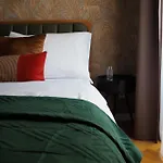 Rasinovo Nabrezi - Riverside 4* Πράγα