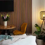 Rasinovo Nabrezi - Riverside 4* Πράγα
